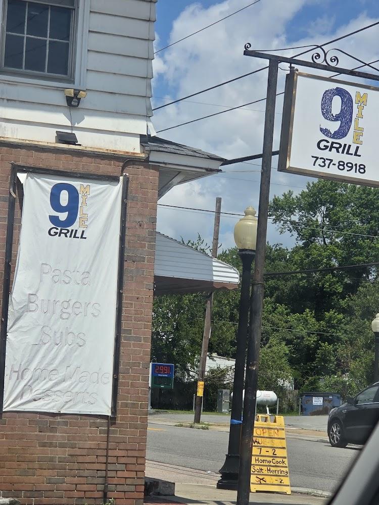 9 Mile Grill